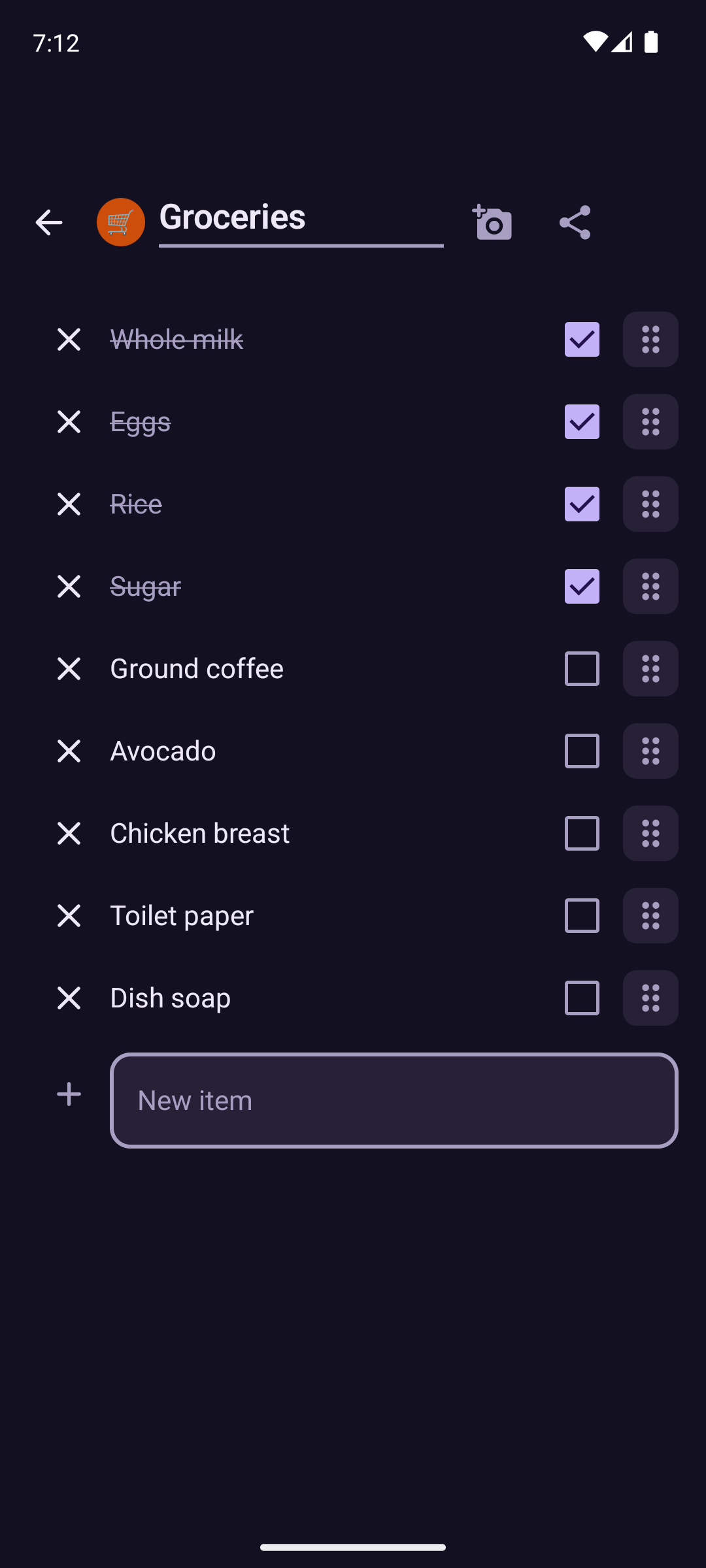 A shared grocery list in Pendi, dark theme
